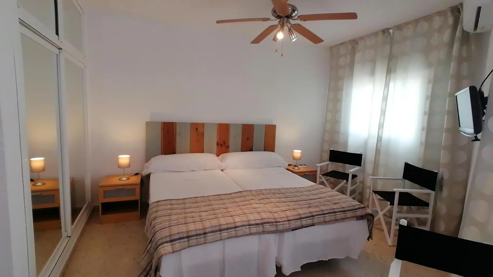 Palm Beach - La Carihuela contacts